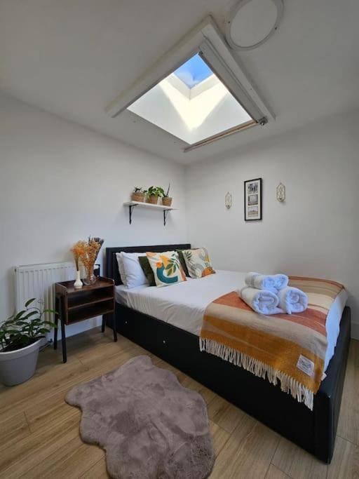 Апартаменты West Kensington Bright Flat Лондон Экстерьер фото
