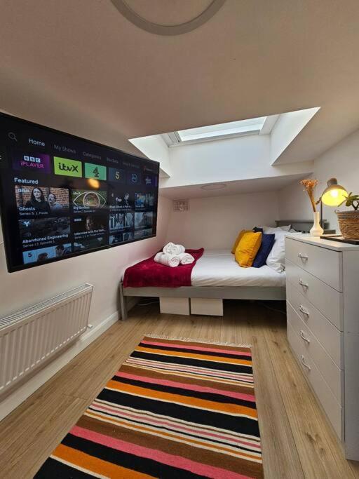 Апартаменты West Kensington Bright Flat Лондон Экстерьер фото